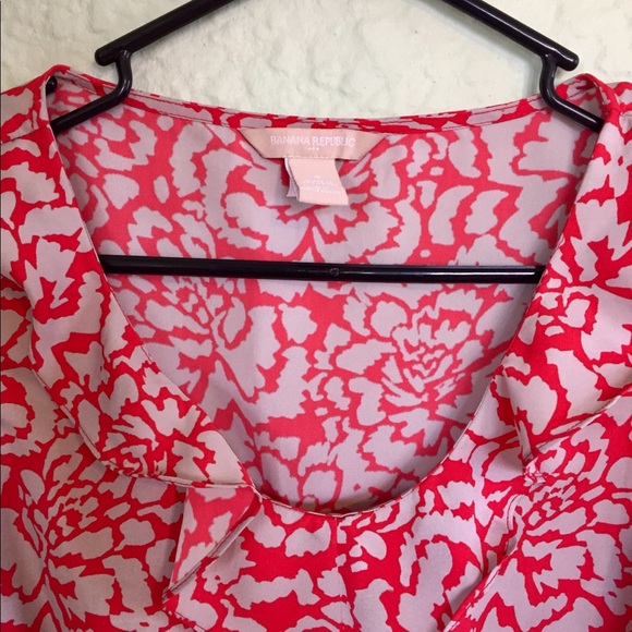 Banana Republic Red and Grey Floral Tank - Picture 3 of 6